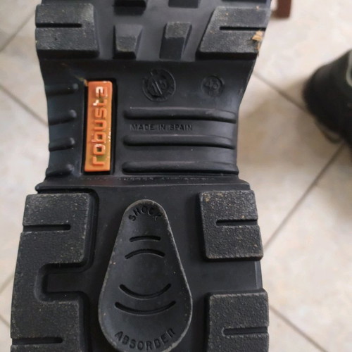 Robusta dielectric safety boot new, size 43