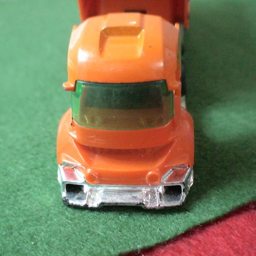 Hot Wheels Super Rigs Big Rig Heat used orange