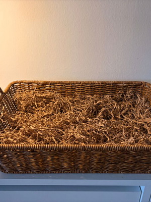 Decorative wicker basket like new