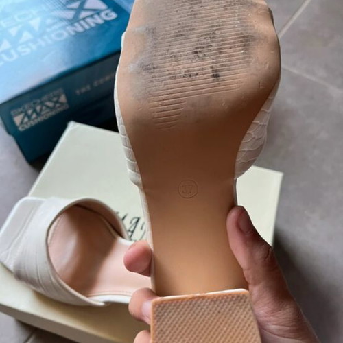 Beige high heel shoes size 37 like new