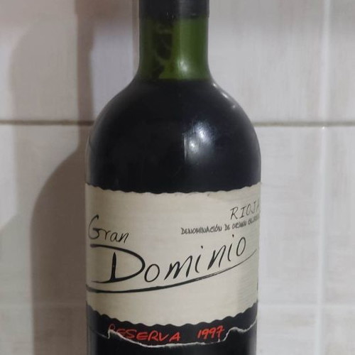 Old sealed drinks Gran Dominio Reserva 1997, Pennrich 1874, Samaina, Ouzo KEFI Mytilene