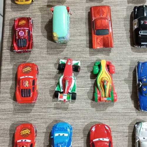Mac Queen toy car figures used, pack of 30, metal