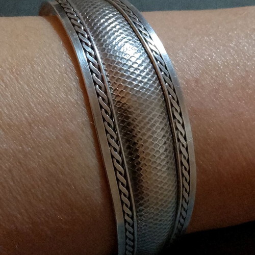 Silver 925 bracelet handmade, like new, snake skin design