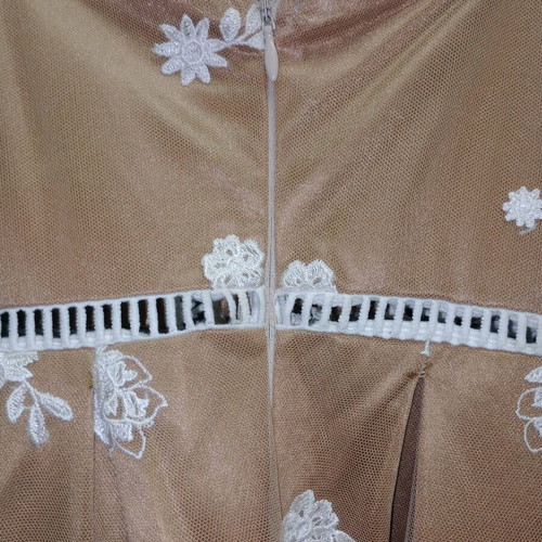 Lace dress size medium beige like new, suitable for events