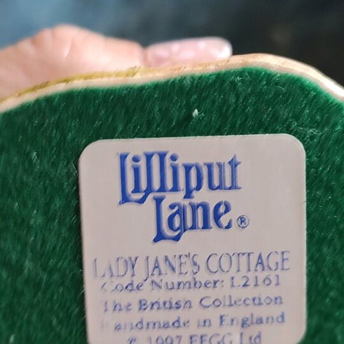 Lady Jane's Cottage collectible from Lilliput Lane series new
