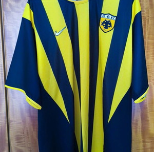 Εμφάνιση ΑΕΚ 2002