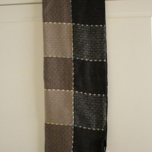 Scarf with pattern and Doca label grey, new