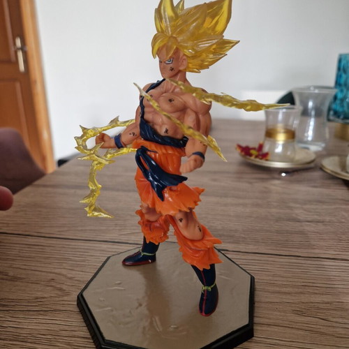Dragon Ball Z Super Saiyan Goku Action Figure 17cm new