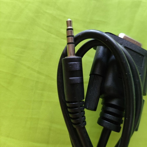 Mini Jack to VGA connection cable new for audio and video