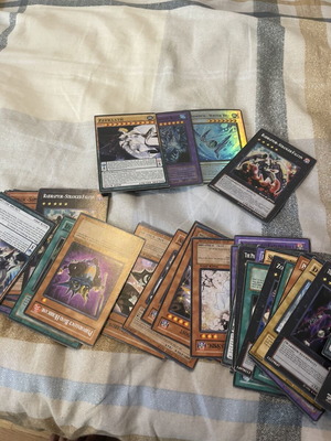 Yu Gi Oh 2016 cards in excellent condition