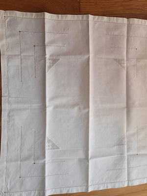 White small tablecloth for table, 70x70 cm
