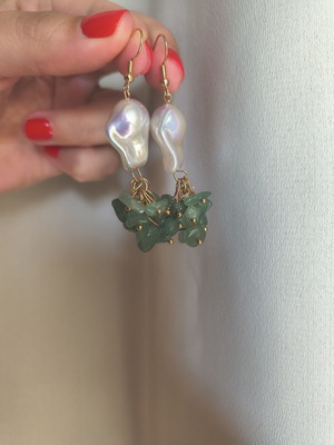 Glam dangling earrings with pearl and semi-precious stones, new