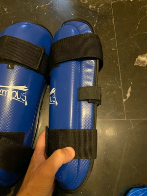 Kickboxing shin guards