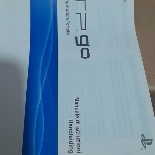 Sony PSP Go White Pearl console box used