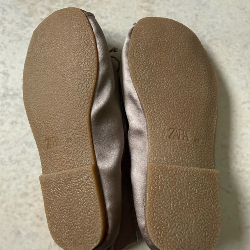 Children's gray satin ballerinas new size 22