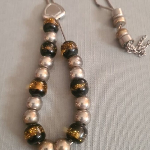 Worry beads with 18 beads, 7 colored, like new