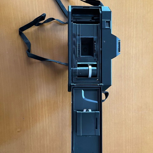 35mm Auto Standard Analog Camera used with flash and case