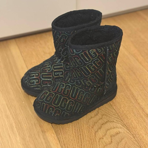 UGG kids boots EU30 like new, black unisex