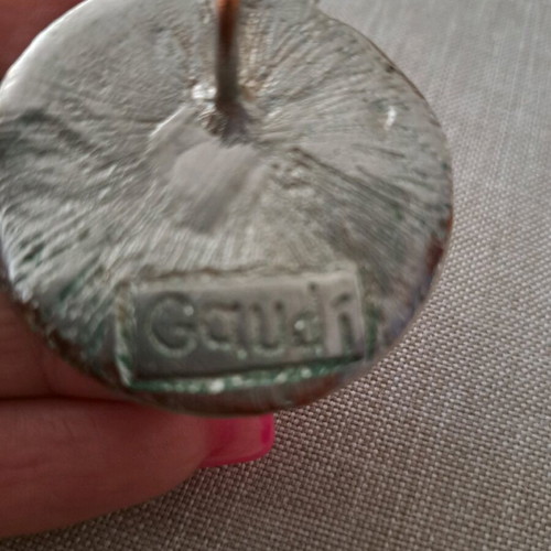 Pendant used, very unique
