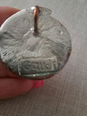 Pendant used, very unique