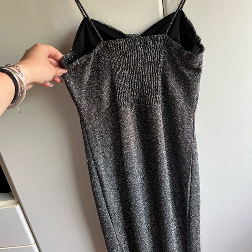 Short dress with silver glitter, size Large, like new