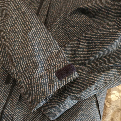 Burton men's jacket like new, size large, gray and blue