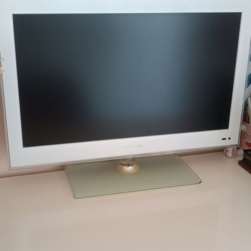 Thomson LED TV 24" white used, for repair or spare parts, USB HDMI