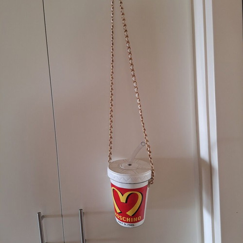 Moschino shoulder bag like new with straw, white and red