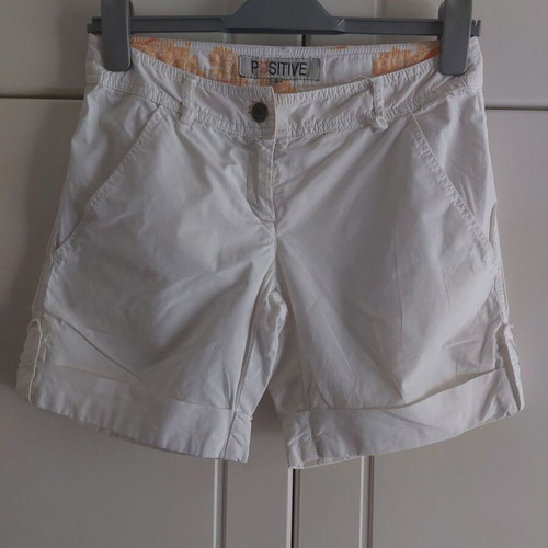 White shorts used size S with pockets