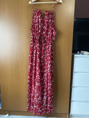Shein red floral dress with side slit and cut out