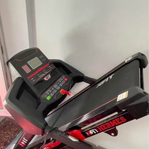 Treadmill with air cushion system like new, foldable with shock absorption