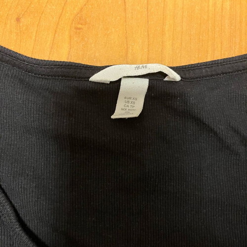 H&M black long sleeve top used, size XS