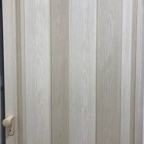 Folding accordion door like new, PVC white oak color, double leaf
