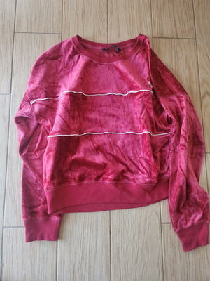 Abercrombie & Fitch women's velvet sweatshirt, like new, red, size M