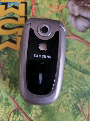 Samsung mobile phone used, unknown condition, without charger