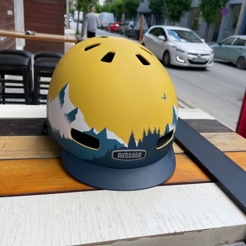 Helmet for electric scooter and bicycle like new