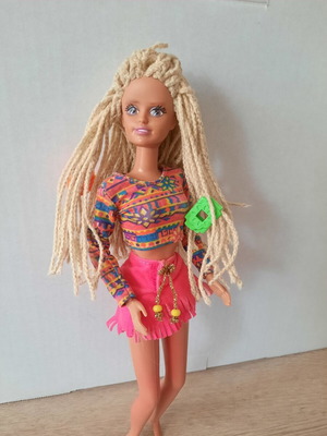 Sindy Crimp & Bead doll Hasbro 1994 used, original clothes