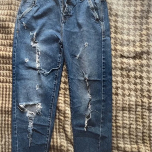 Zara jeans like new with rips, wide legs, size S