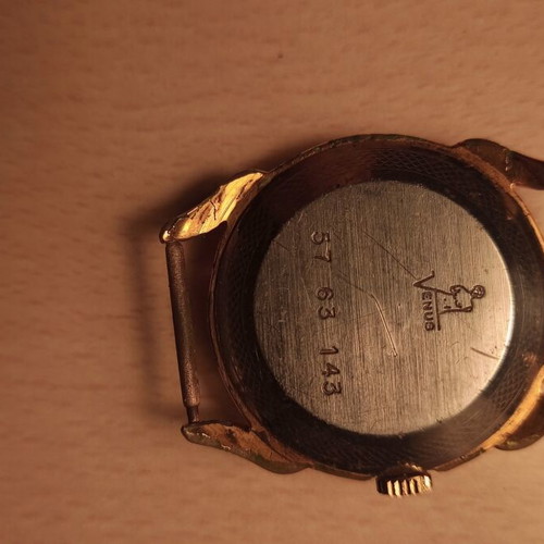 Venus vintage wristwatch used, gold color, mechanical 17 rubis