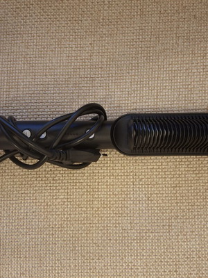 Heated Hair Straightening Brush Black and Purple brand new