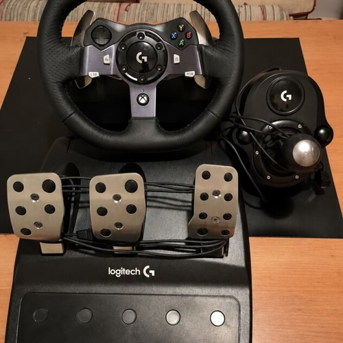 Logitech G920 racing wheel with gear shifter used