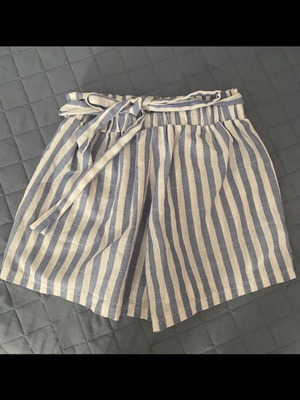 Linen-like shorts like new, size XS/S, white blue striped