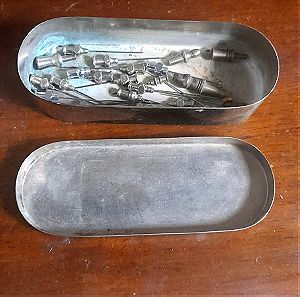 μεταλλικό Ιατρικό inox κουτάκι με βελόνες δεκαετίας του 30