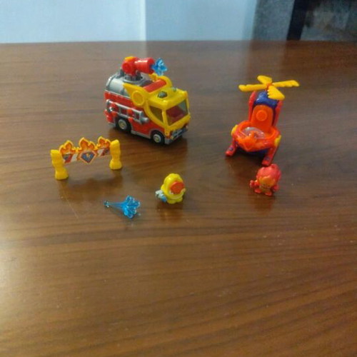 Superthings in like new condition