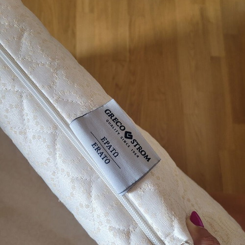 Casababy Oslo convertible baby cot with Greco Strom mattress like new