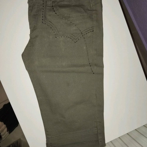 Pants s-m knee-length in beige and olive colors like new