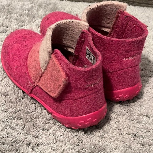 Superfit slippers size 29 pink like new