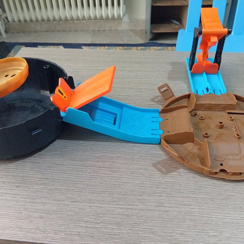 Hot Wheels Monster Truck Track like new
