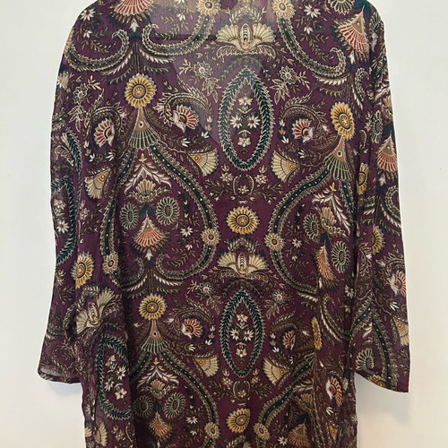 Blouse with lacouri pattern like new, size XL