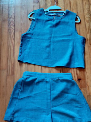 Sleeveless blue fabric set with shorts, Shein